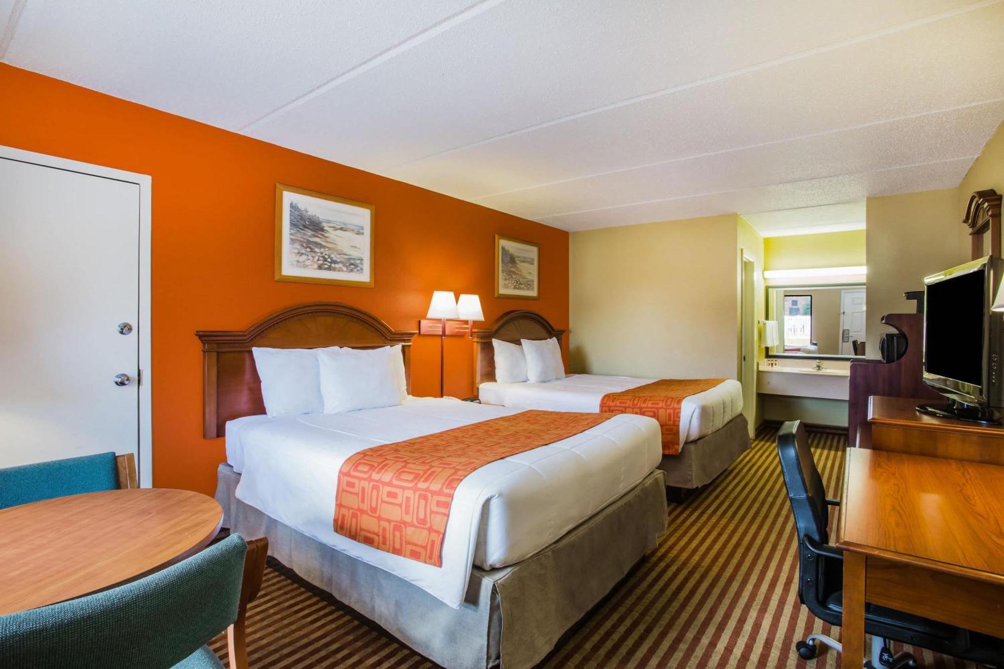 Howard Johnson By Wyndham Panama City Exterior photo